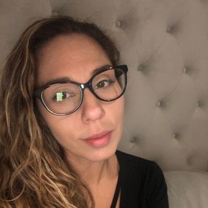 Meet your Posher, Paola